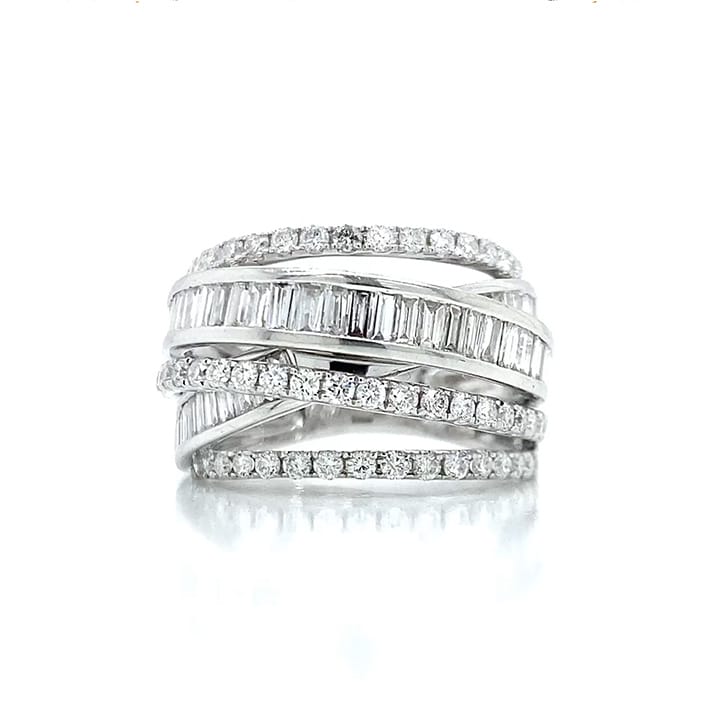  Paquet Diamond Ring